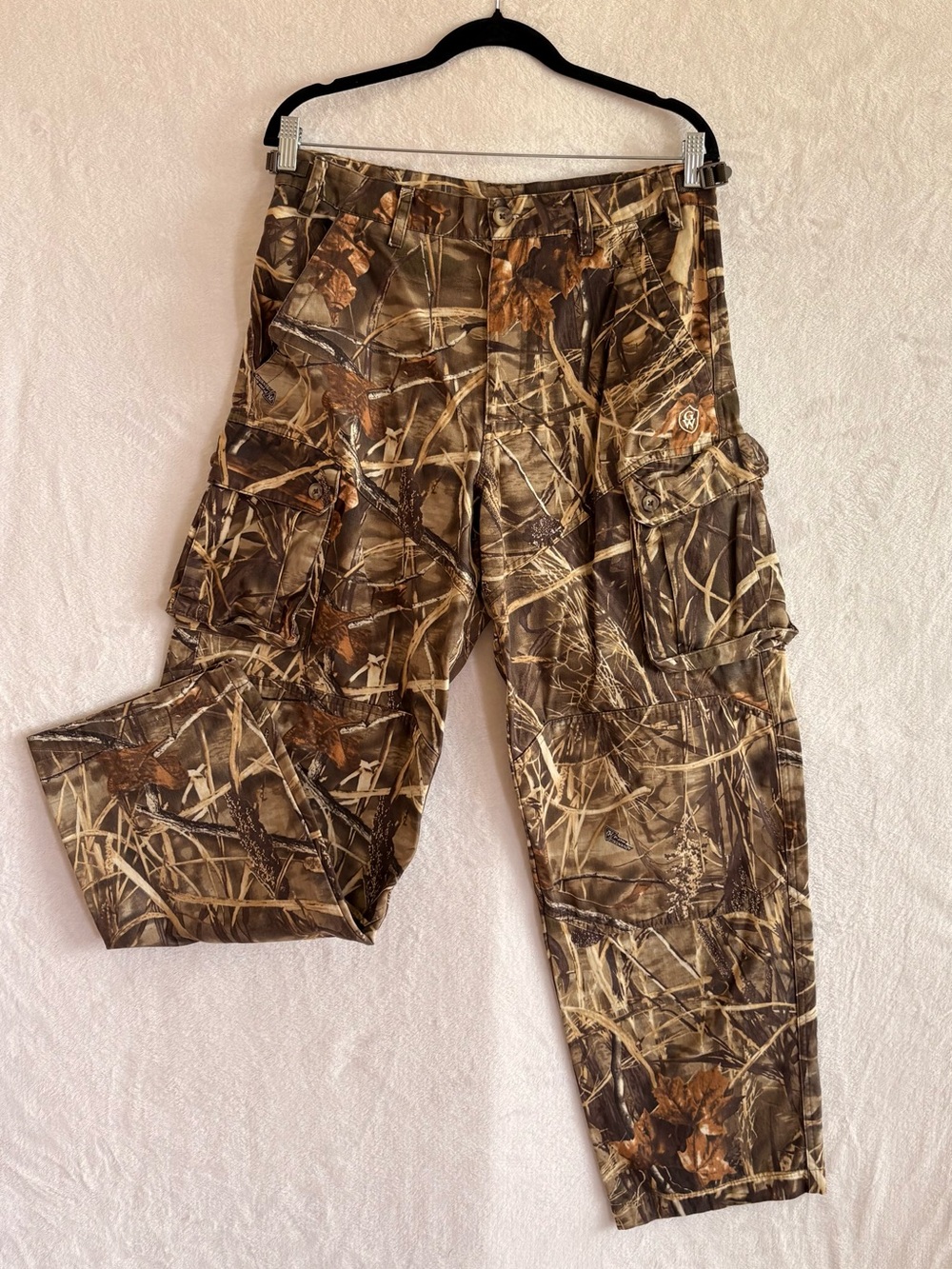 🦌 Game Winner Camo Cargo Pants – Men’s Size Medium – Hunting Fishing Pants